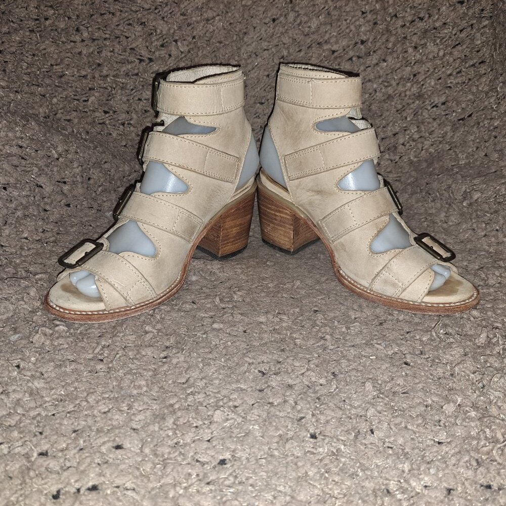 FREEBIRD BY STEVEN-Quail-Beige Leather Sandals Gladiator Wood Heel-Sz6-Excellent